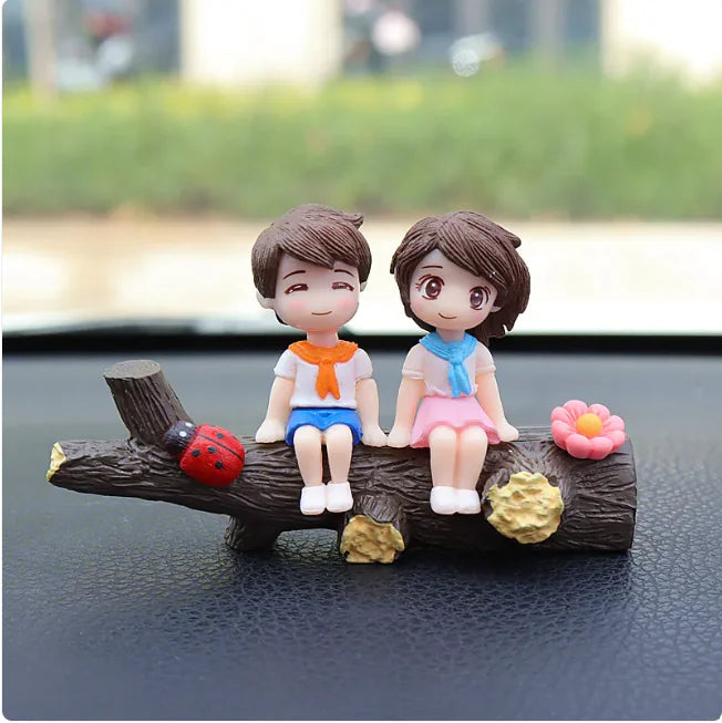 Couple-Themed Car Console Ornaments